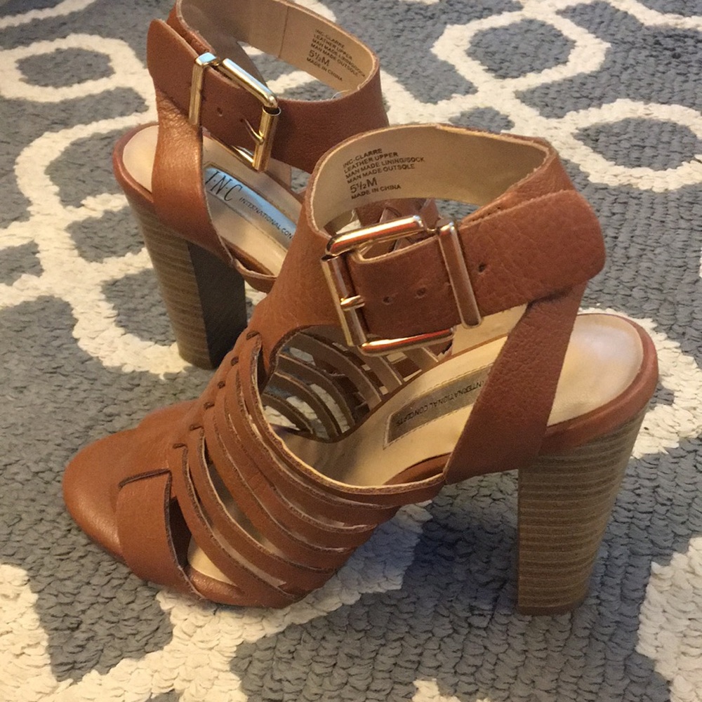 Heels - Picture 3 of 3